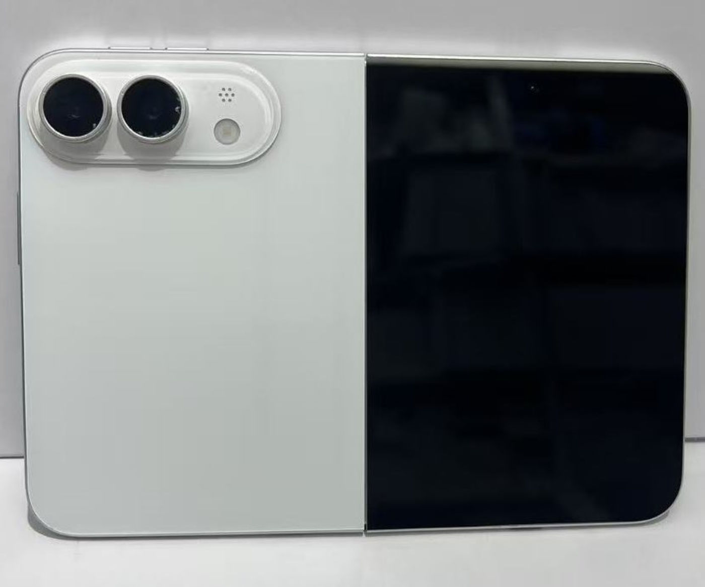 L’iPhone Ultra pliable arrivera en septembre, selon les fournisseurs